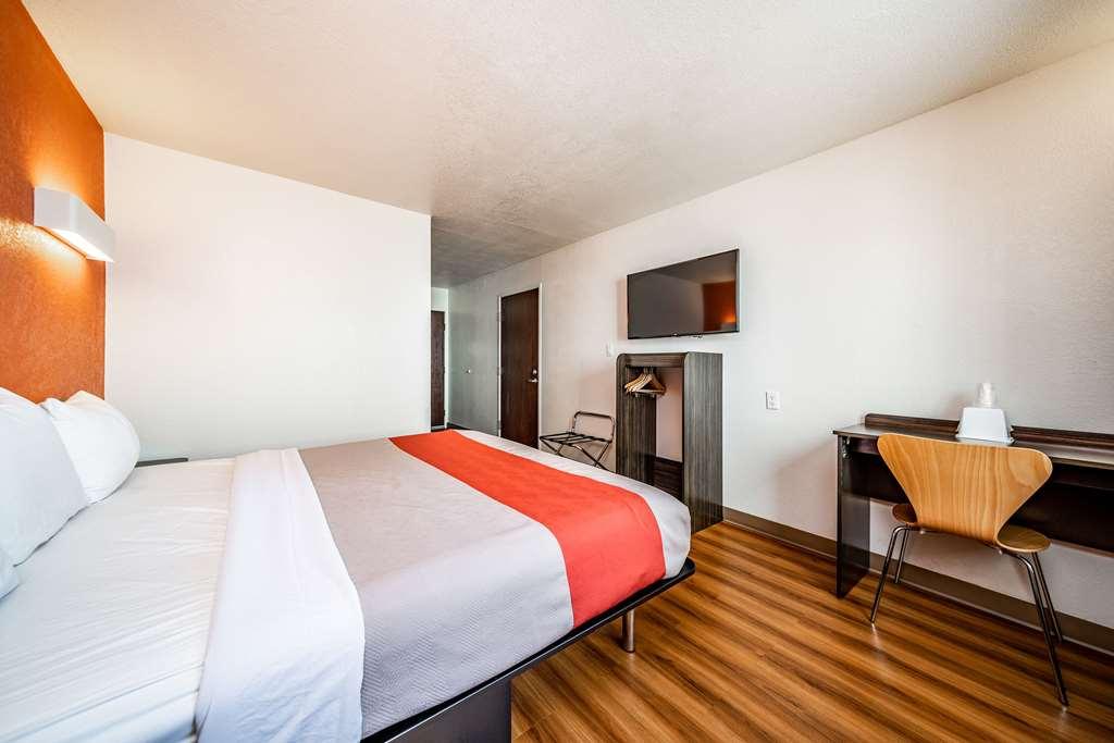 The Ellsworth Hotel, Ascend Hotel Collection Williams Room photo