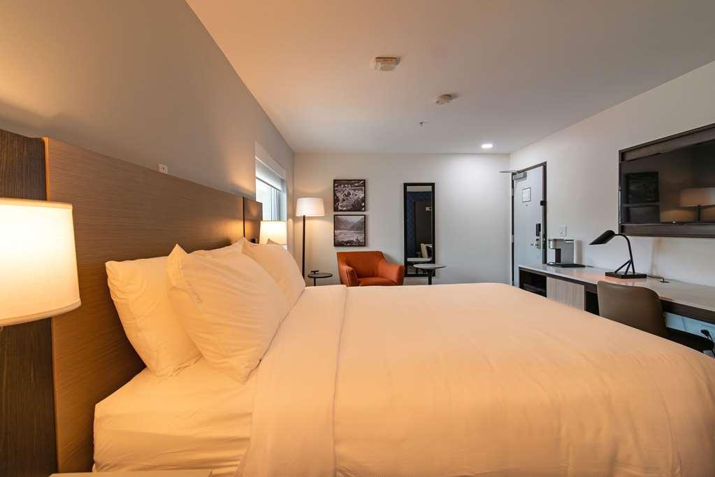 The Ellsworth Hotel, Ascend Hotel Collection Williams Room photo
