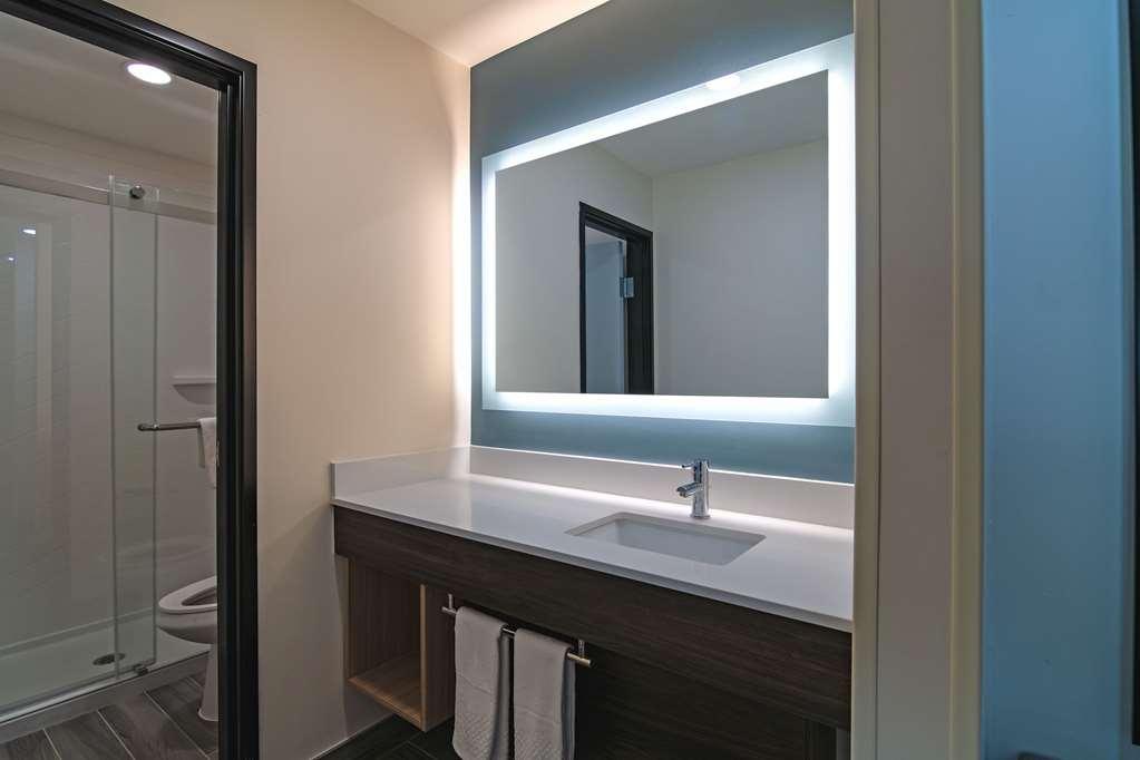 The Ellsworth Hotel, Ascend Hotel Collection Williams Room photo